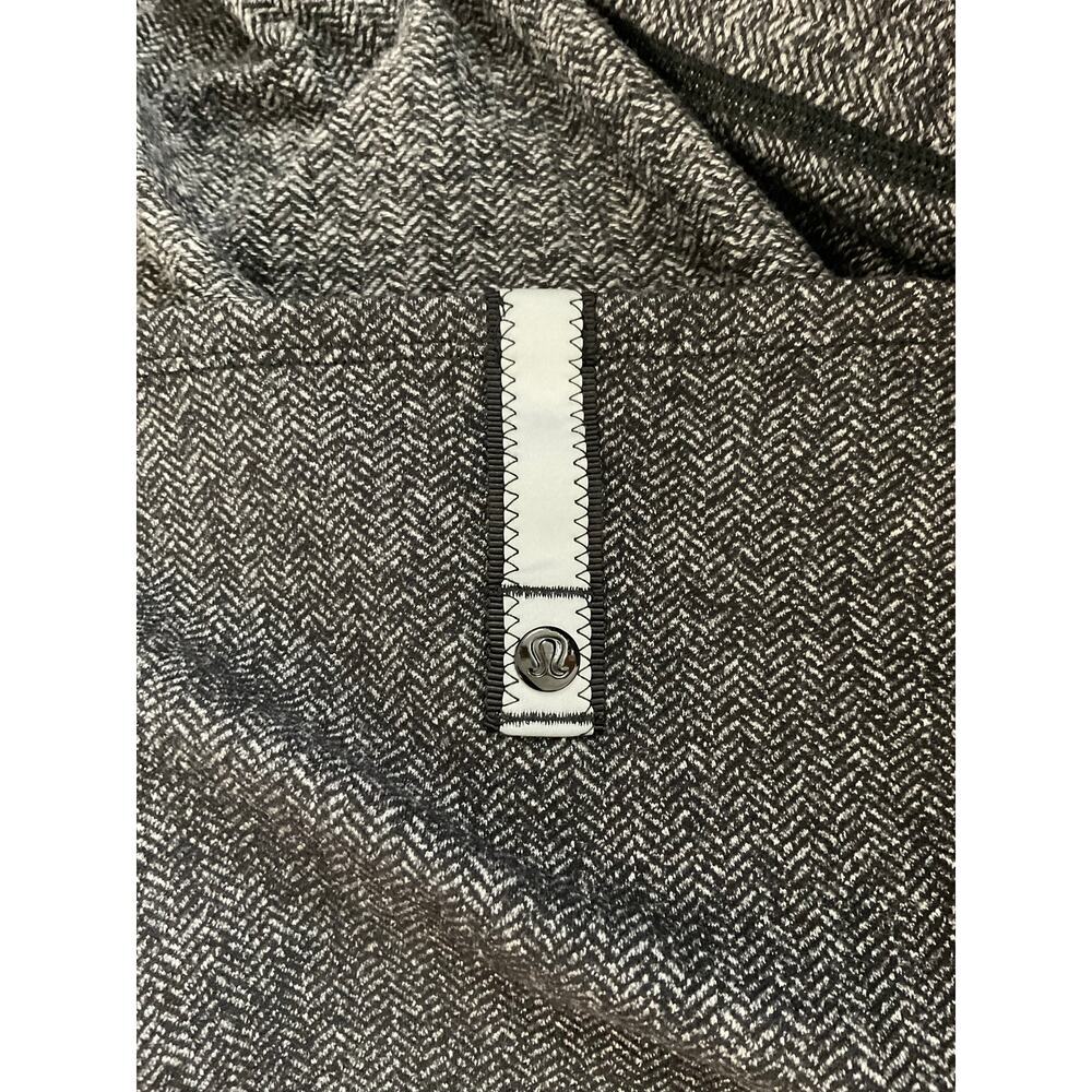 Lululemon Full Snap Vinyasa Infinity Scarf Heathered Gray/Black OS Stretchy - Picture 5 of 6